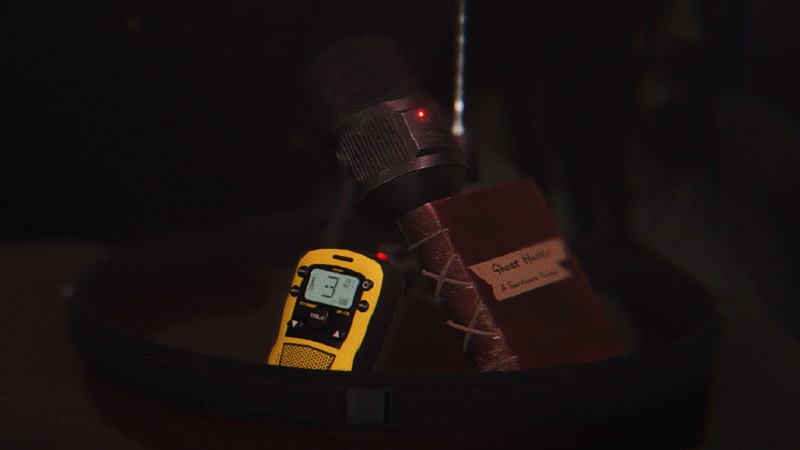 Image showing some of Phasmophobia's equipment..